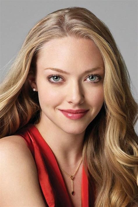 amanda seyfried official website.